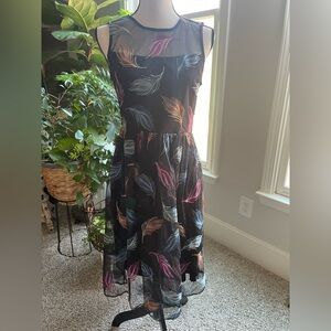 Calvin Klein Woman’s Stunning Dress in SZ 8 in gently used condition